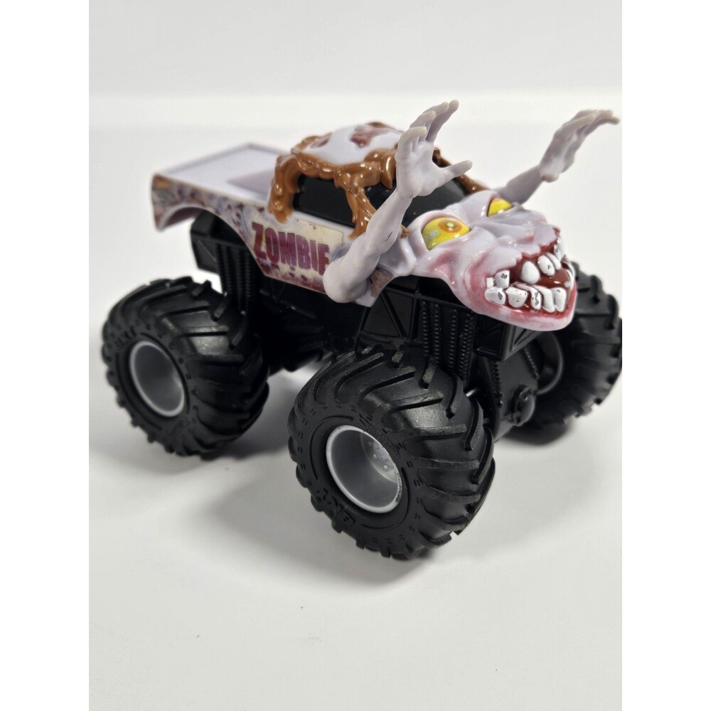 2014 Mattel Hot Wheels Monster Jam Zombie Rev Tredz Friction Truck CHV22 5in